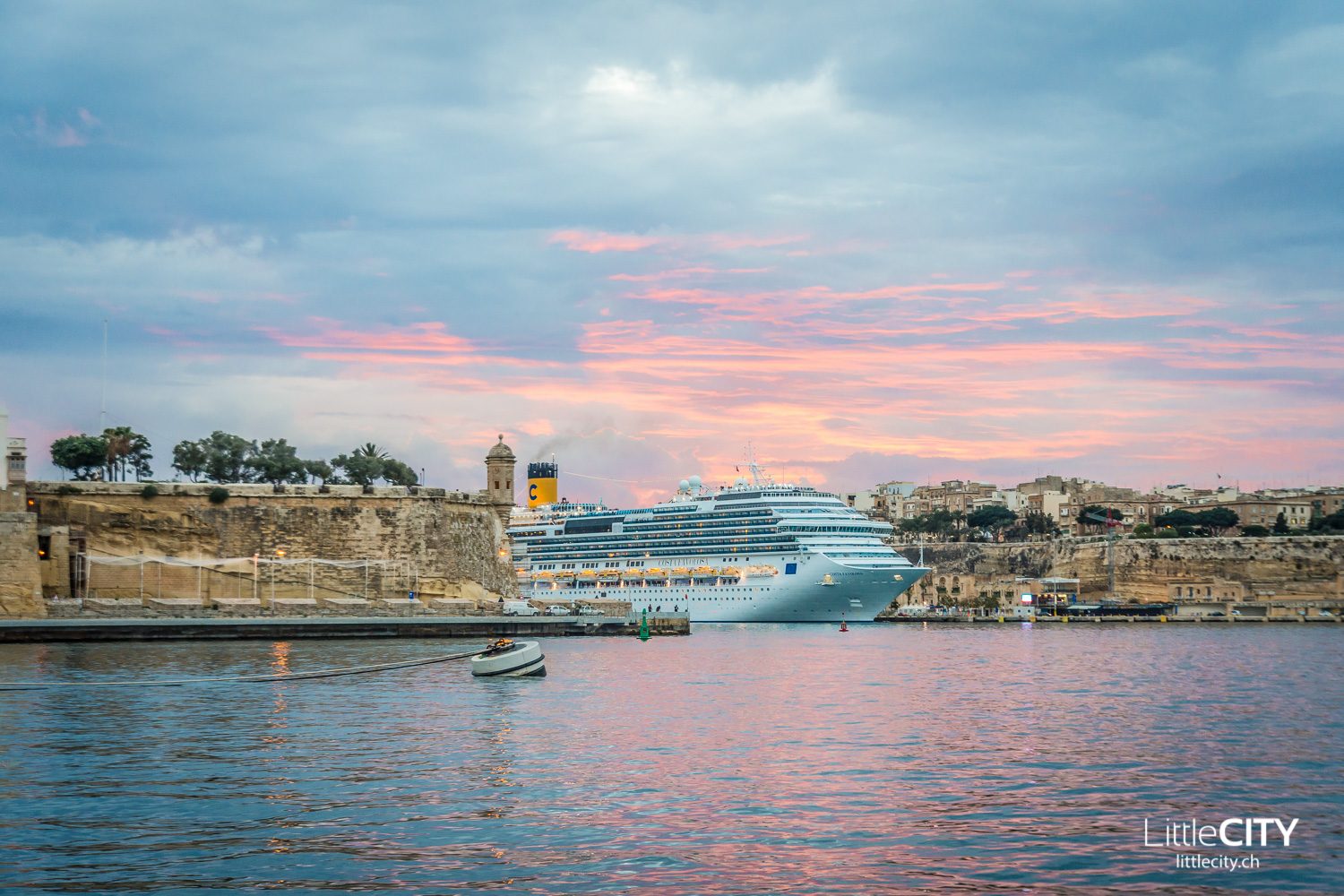 Valleta Malta Kreuzfahrtschiffe Hafen